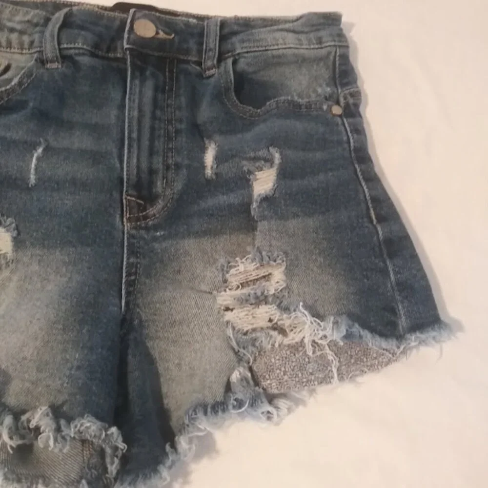 Kendall & Kyle women's junior's size 5/27 distressed high rise shorts